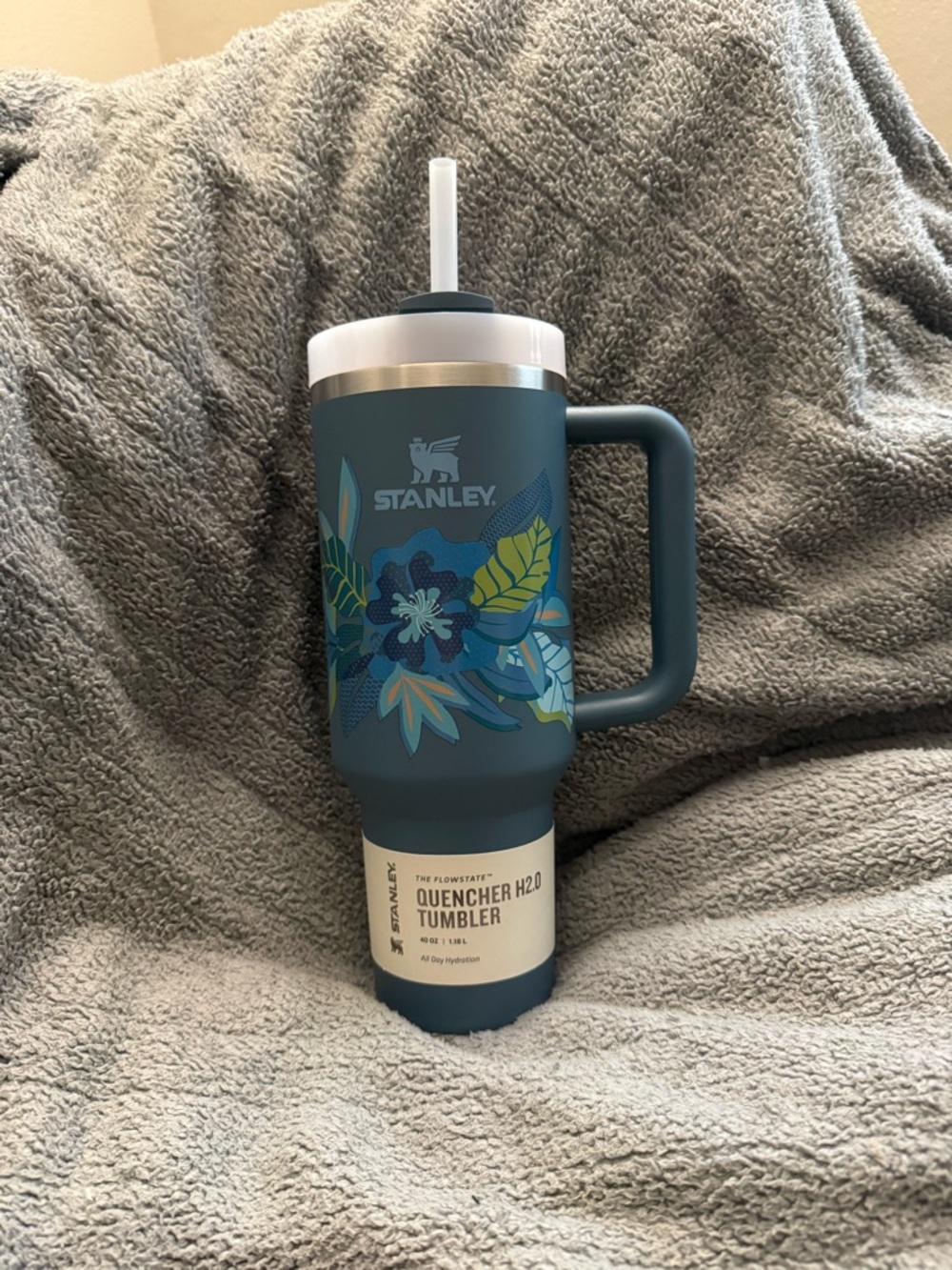 NWT Limited Edition Stanley Blue Spruce Tropic 40oz Quencher H2.0 Tumbler